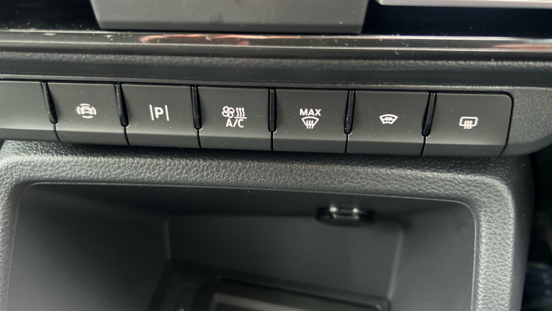 Ford Transit Connect 230 L2 Diesel 2.0 EcoBlue 102ps Limited Van